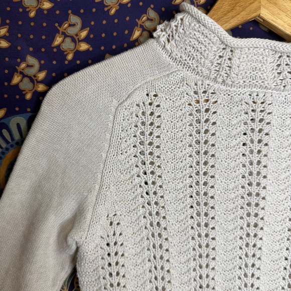 🦋5/20$🦋 cream Knit mock neck Sweater - Picture 3 of 10